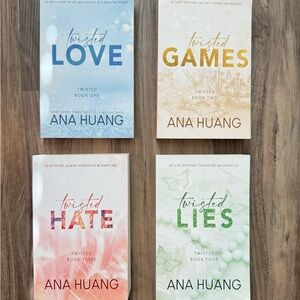 Ana Huang Twisted Series Bundle (4 Books)